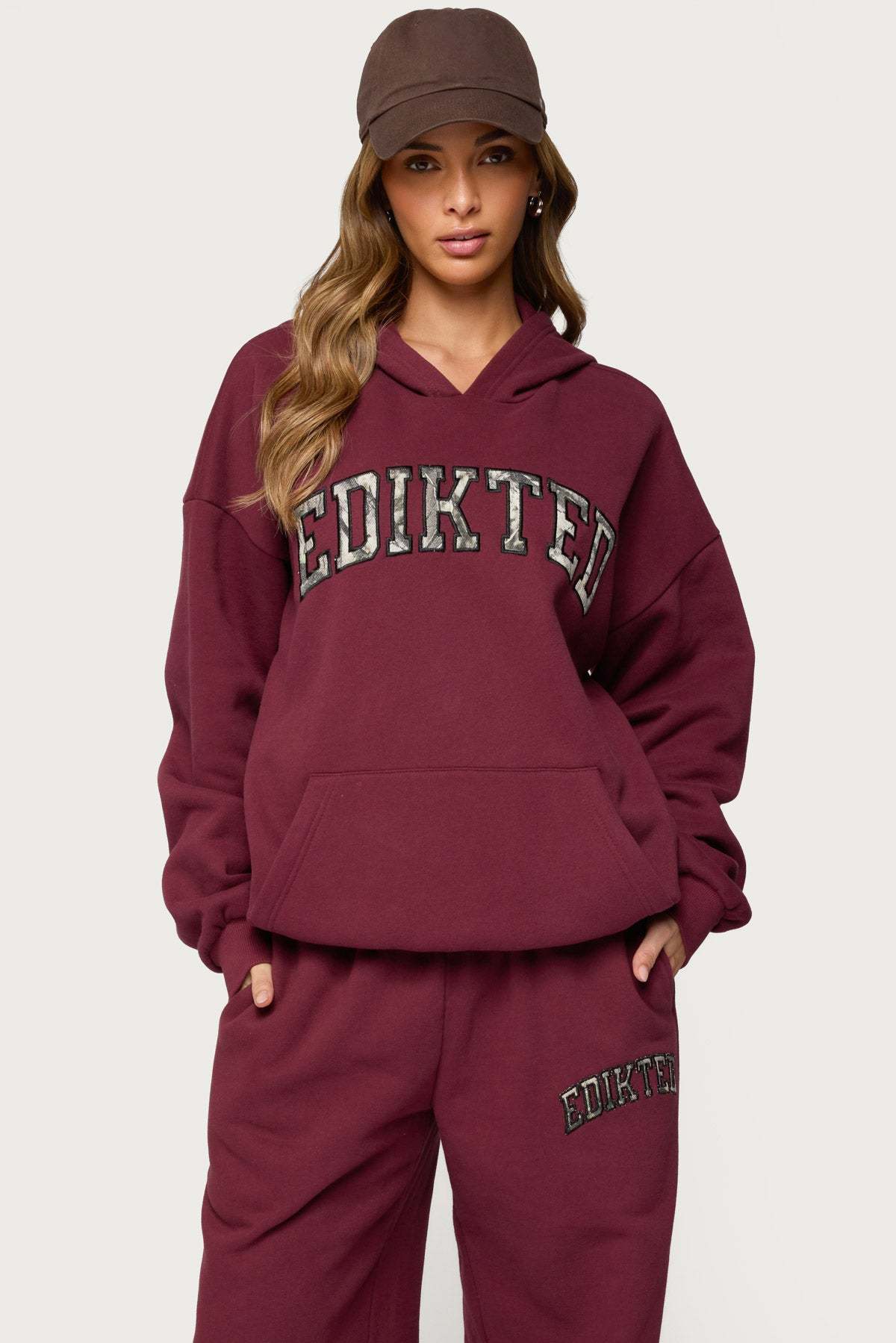 Edikted Crush Oversized Hoodie - BURGUNDY