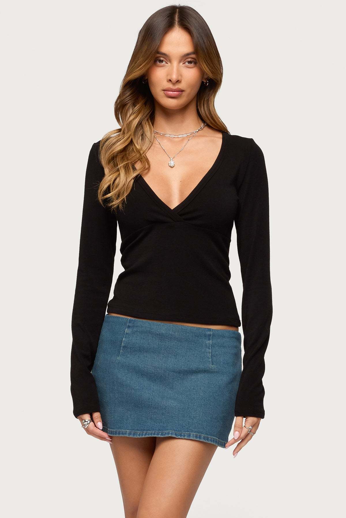 Doron V Neck Long Sleeve Top - BLACK
