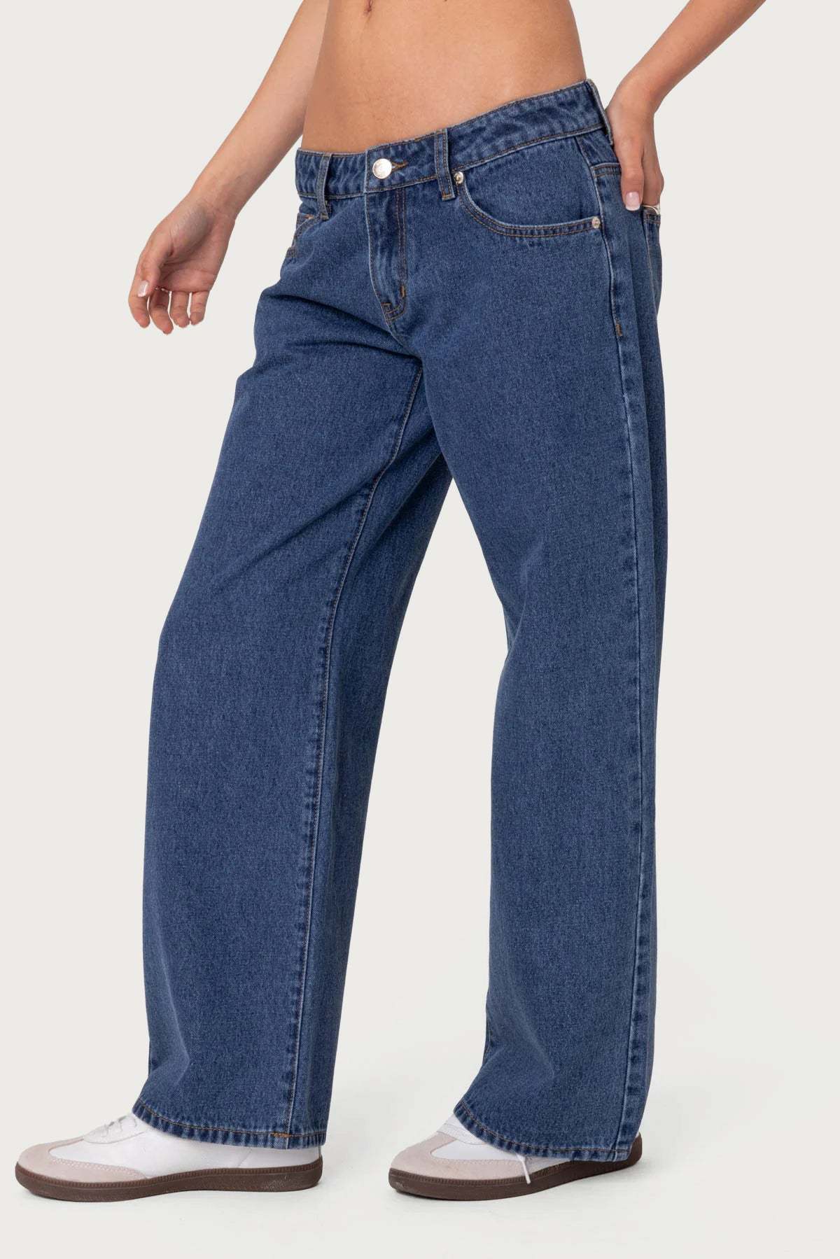 Petite Raelynn Washed Low Rise Baggy Jeans - BLUE WASHED