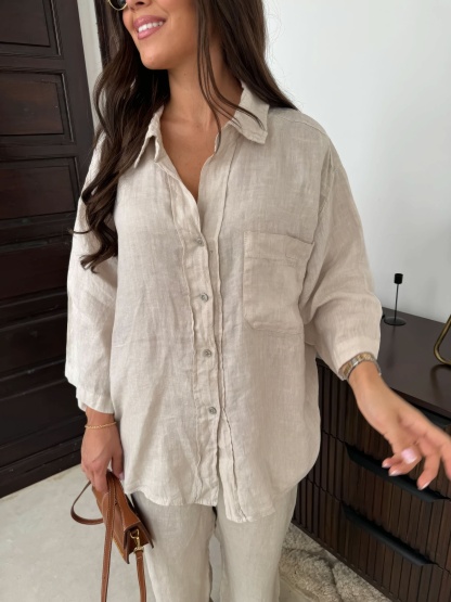 Natural linen shirt with front pocket and soft texture detail