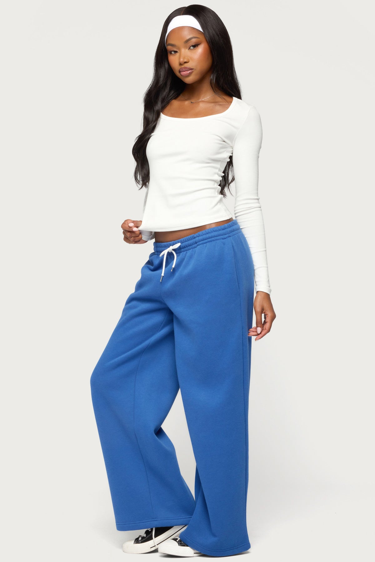 Kamari Low Rise Wide Sweatpants - BLUE