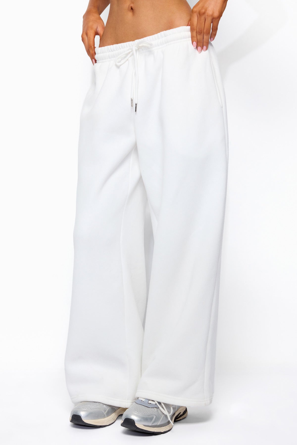 Kamari Low Rise Wide Sweatpants - WHITE