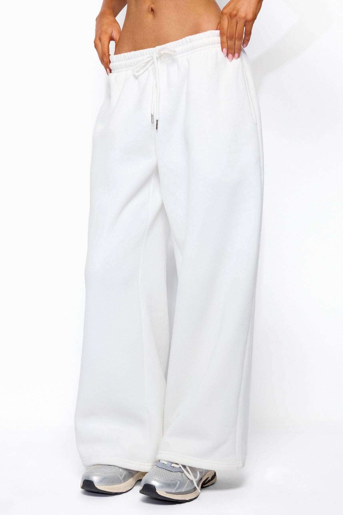 Kamari Low Rise Wide Sweatpants - WHITE
