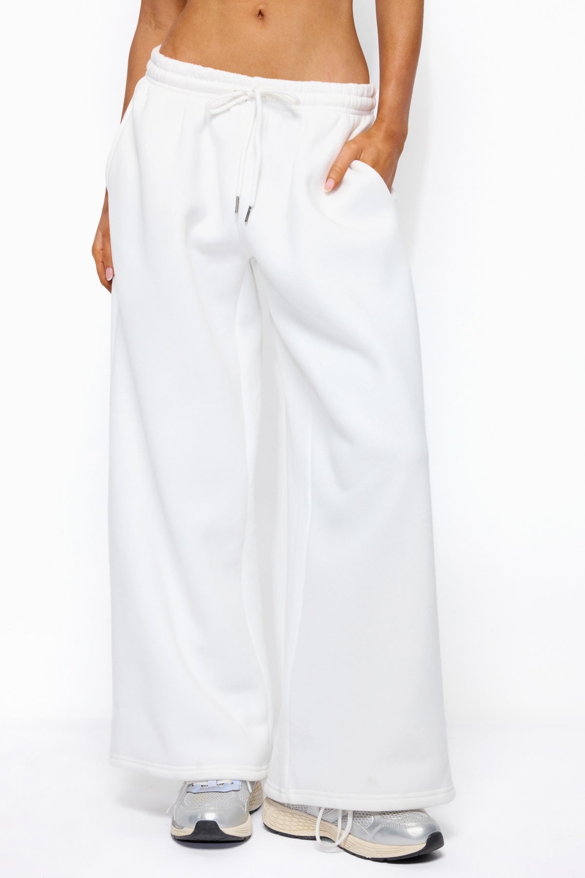Kamari Low Rise Wide Sweatpants - WHITE