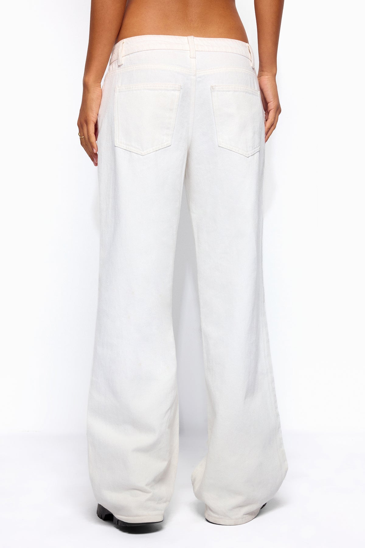 Roman Low Rise Baggy Jeans - WHITE
