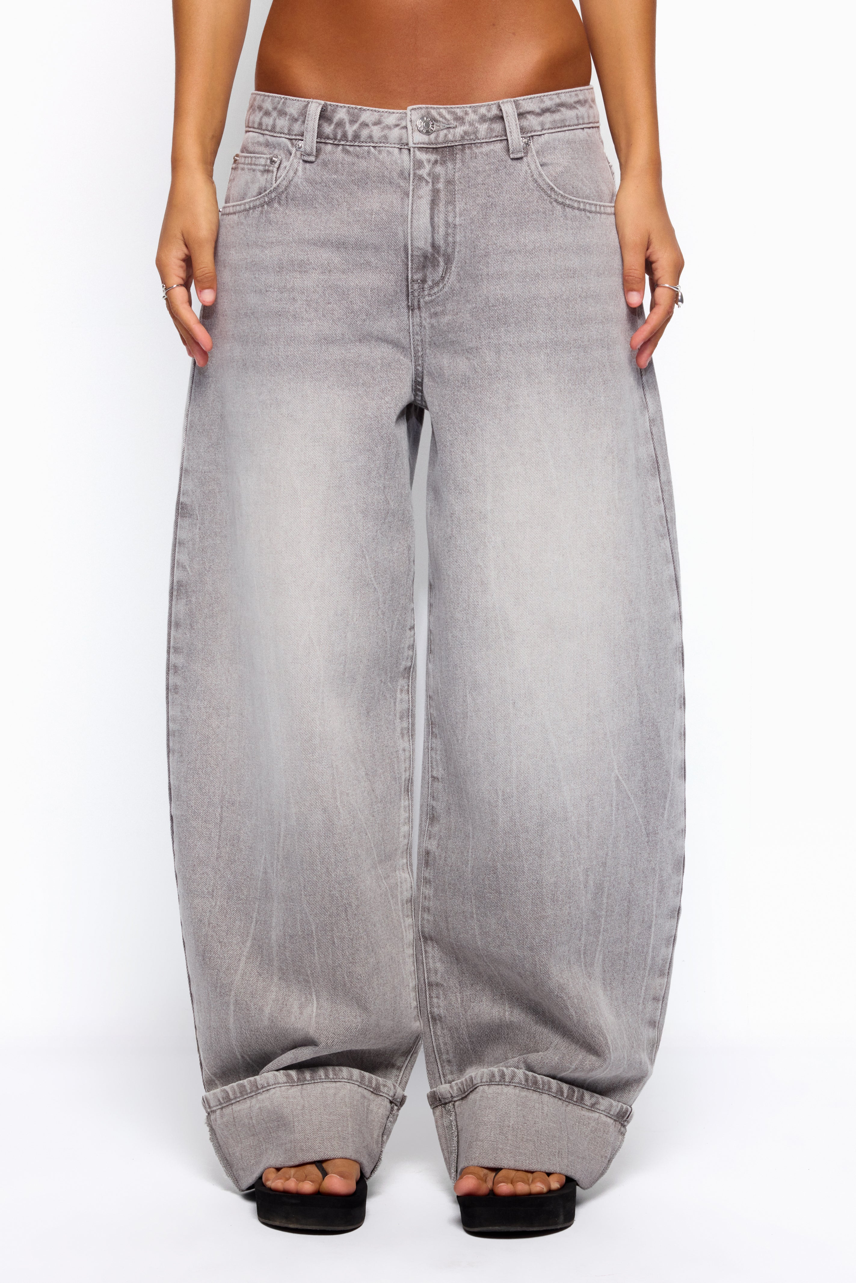 Kella Low Rise Baggy Jeans - GRAY-WASHED