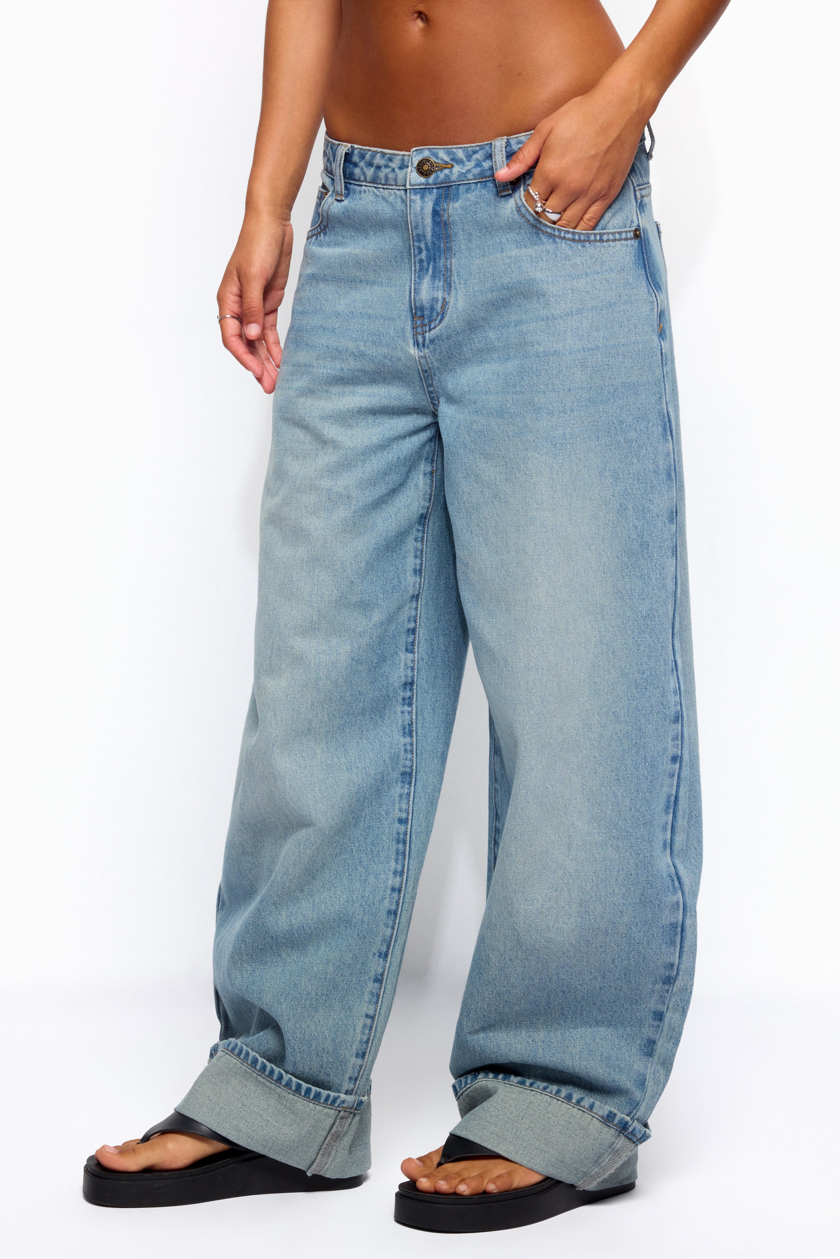 Kella Low Rise Baggy Jeans - TINTED-DENIM