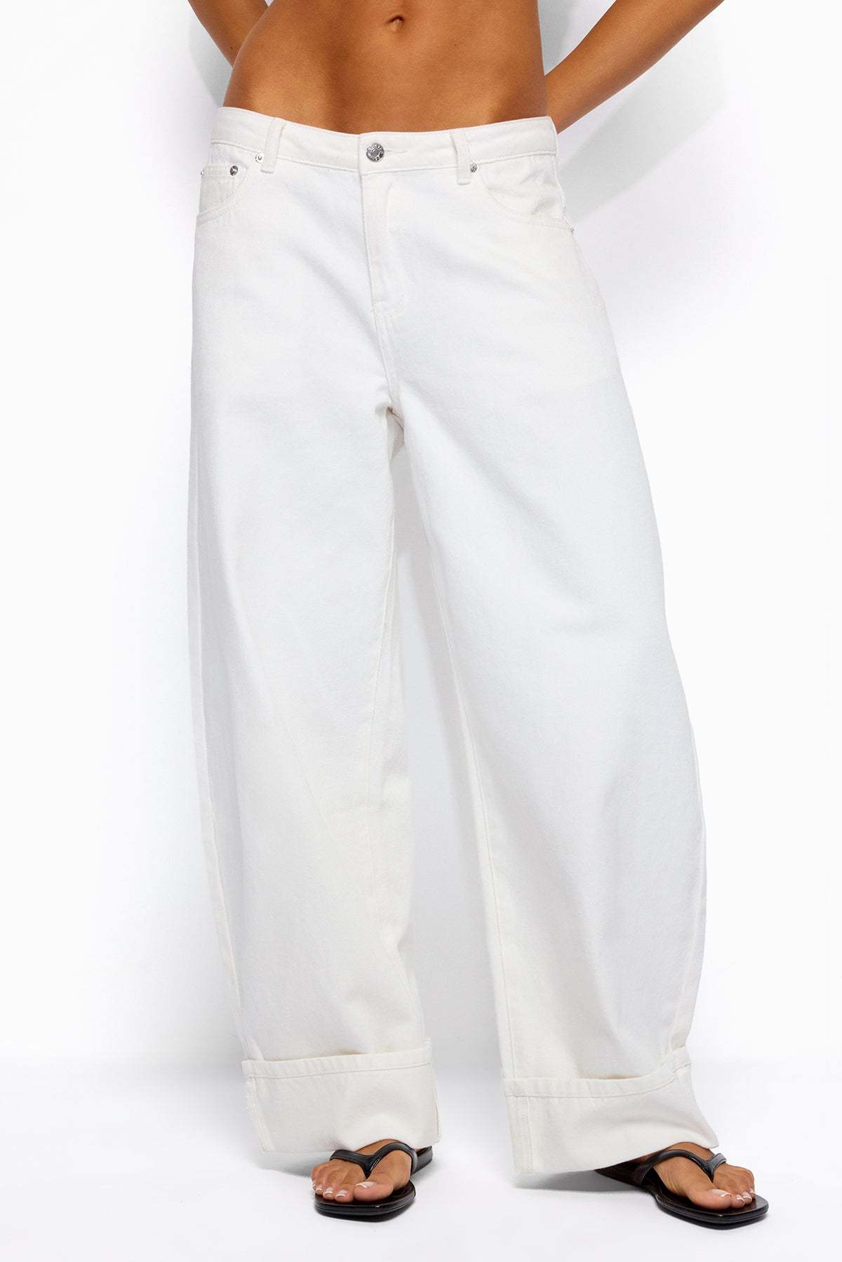 Kella Low Rise Baggy Jeans - WHITE