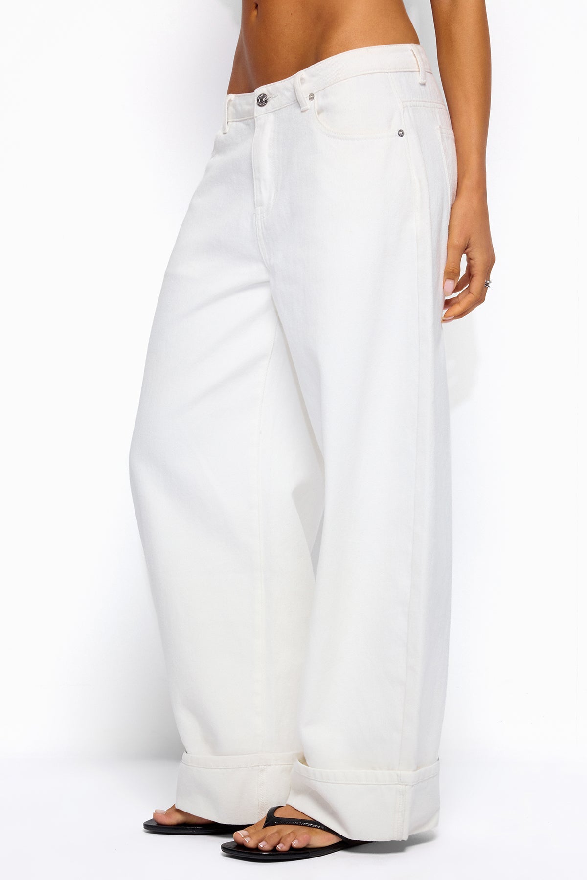 Kella Low Rise Baggy Jeans - WHITE