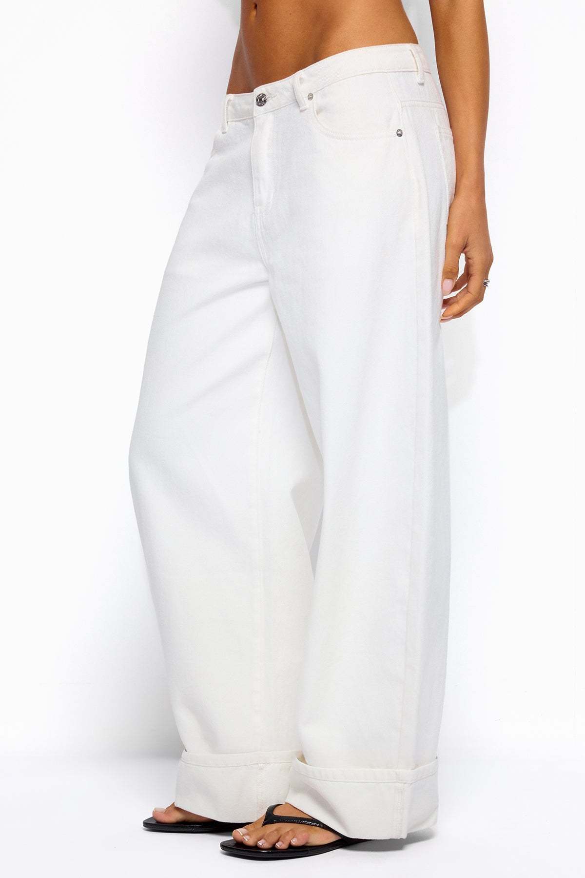 Kella Low Rise Baggy Jeans - WHITE
