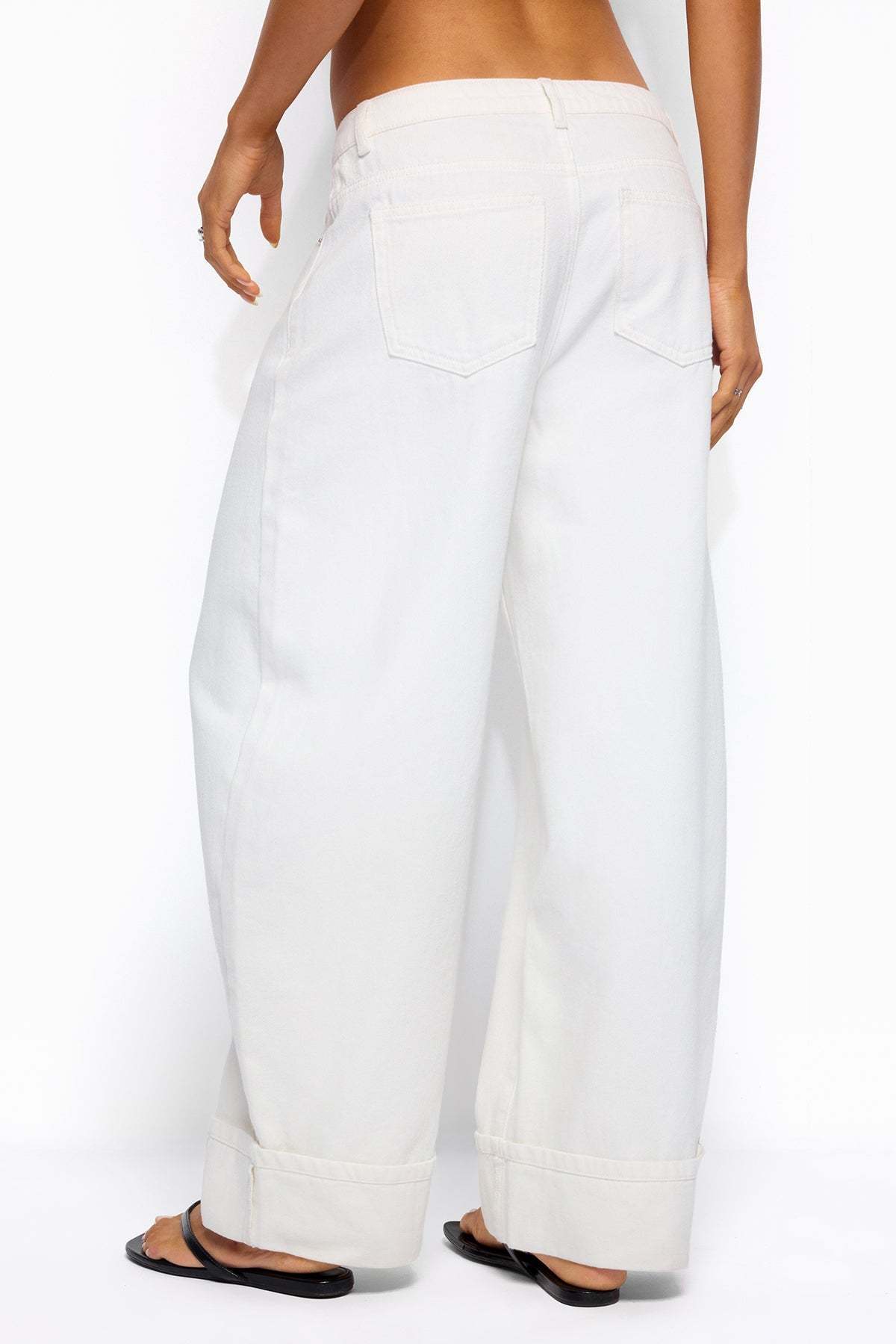 Kella Low Rise Baggy Jeans - WHITE