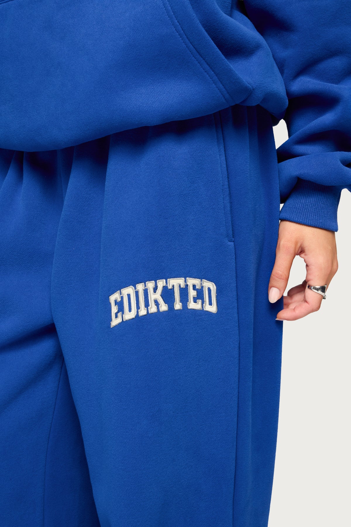 Edikted Crush Sweatpants - BLUE