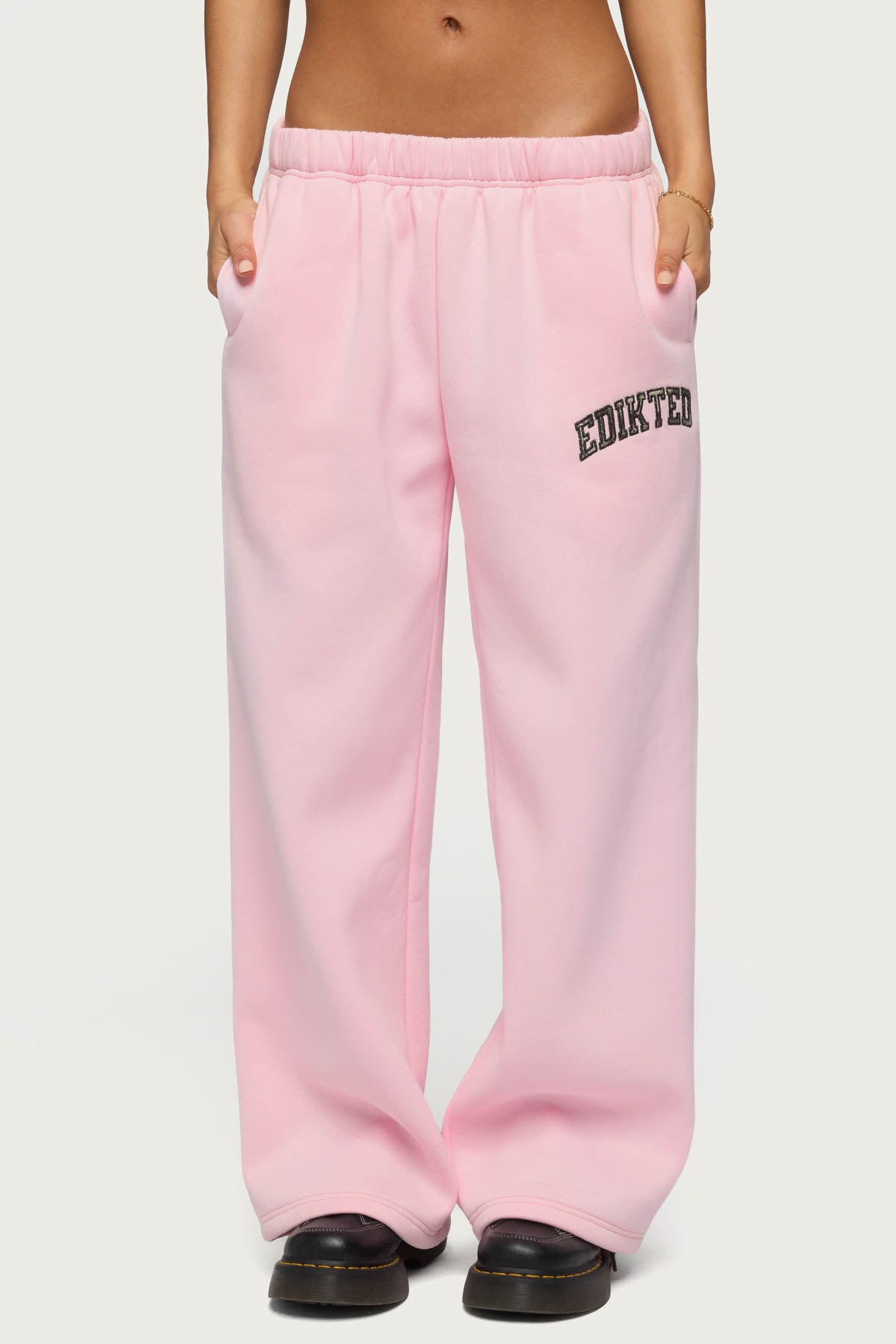Edikted Crush Sweatpants - LIGHT-PINK