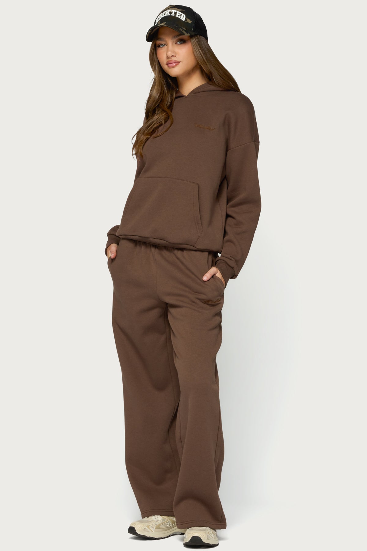 Basic Girl Wide Leg Edikted Sweatpants - BROWN