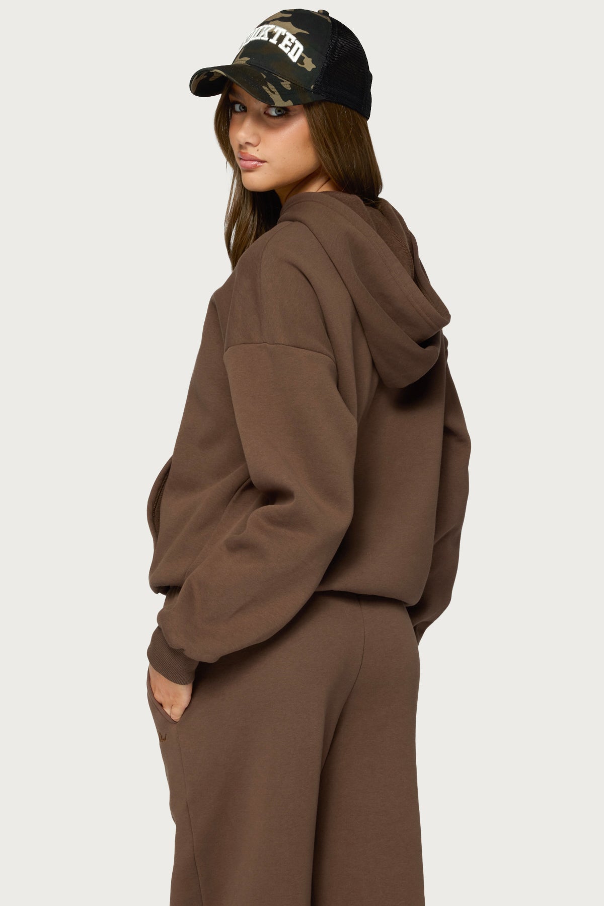 Basic Girl Oversized Edikted Hoodie - BROWN