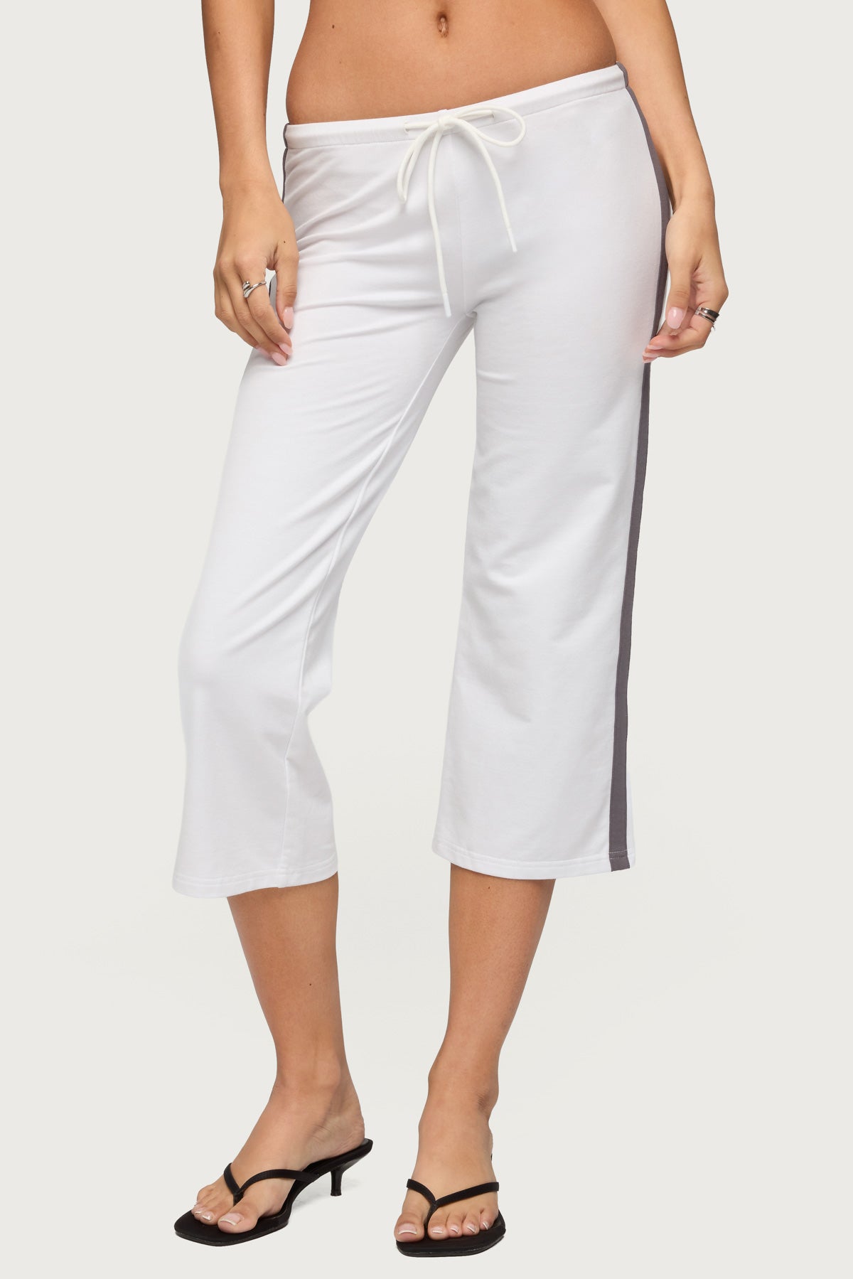 Milene Contrast French Terry Capri Pants - WHITE