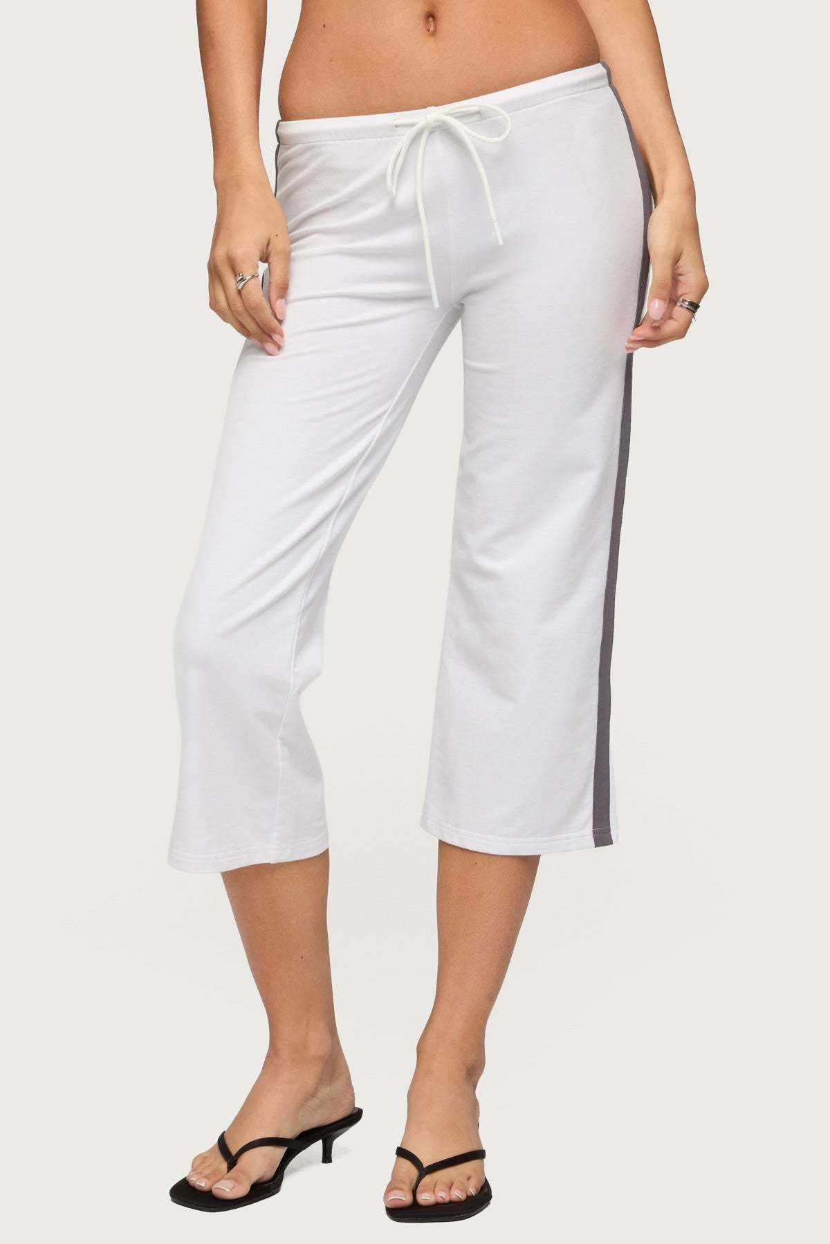 Milene Contrast French Terry Capri Pants - WHITE