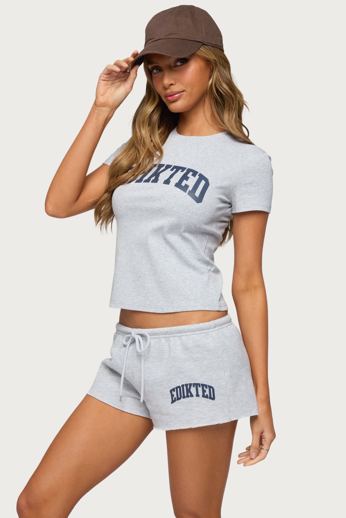 Sporty Babe Edikted T Shirt - GRAY-MELANGE