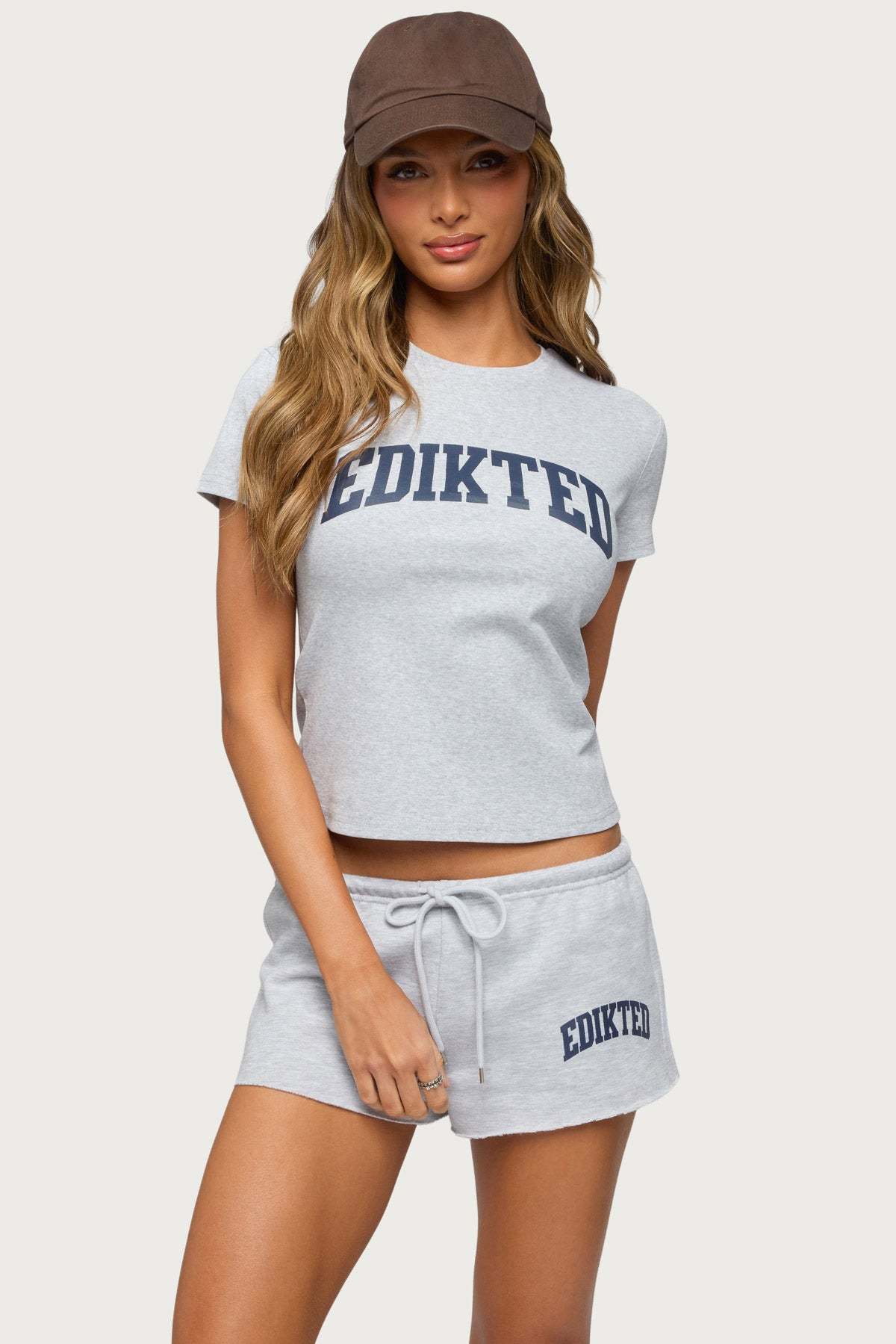 Sporty Babe Edikted T Shirt - GRAY-MELANGE