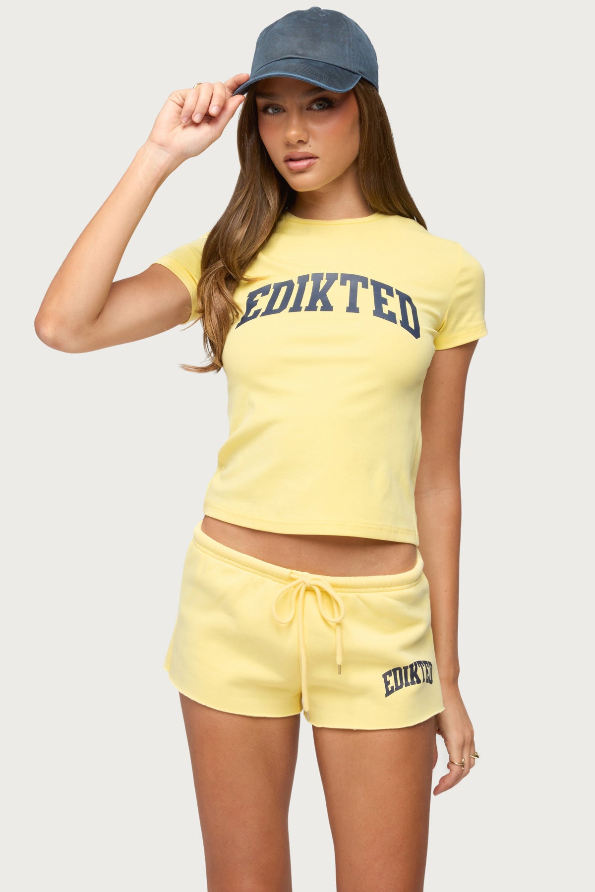 Sporty Babe Edikted T Shirt - YELLOW