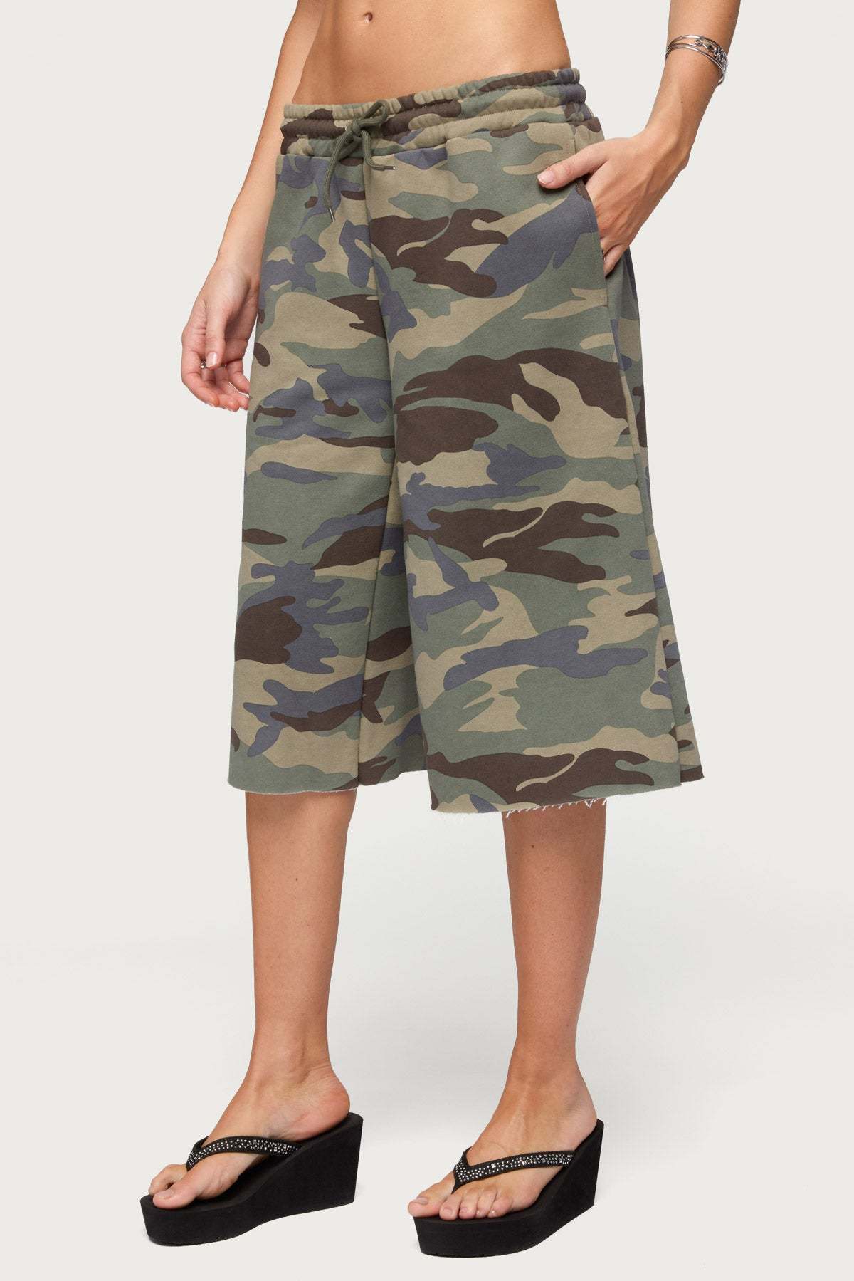 Amika Oversized Bermuda Shorts - OLIVE