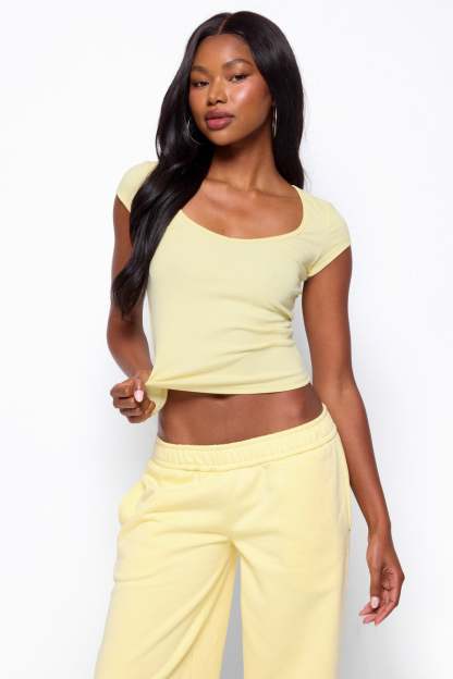 Chari Ribbed Scoop Neck T Shirt - YELLOW