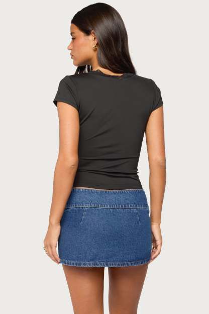 Hanni Lacey V Neck Top - BLACK