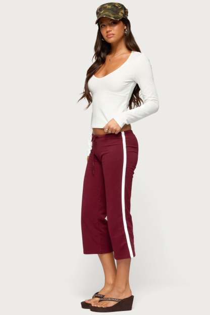 Milene Contrast French Terry Capri Pants - BURGUNDY