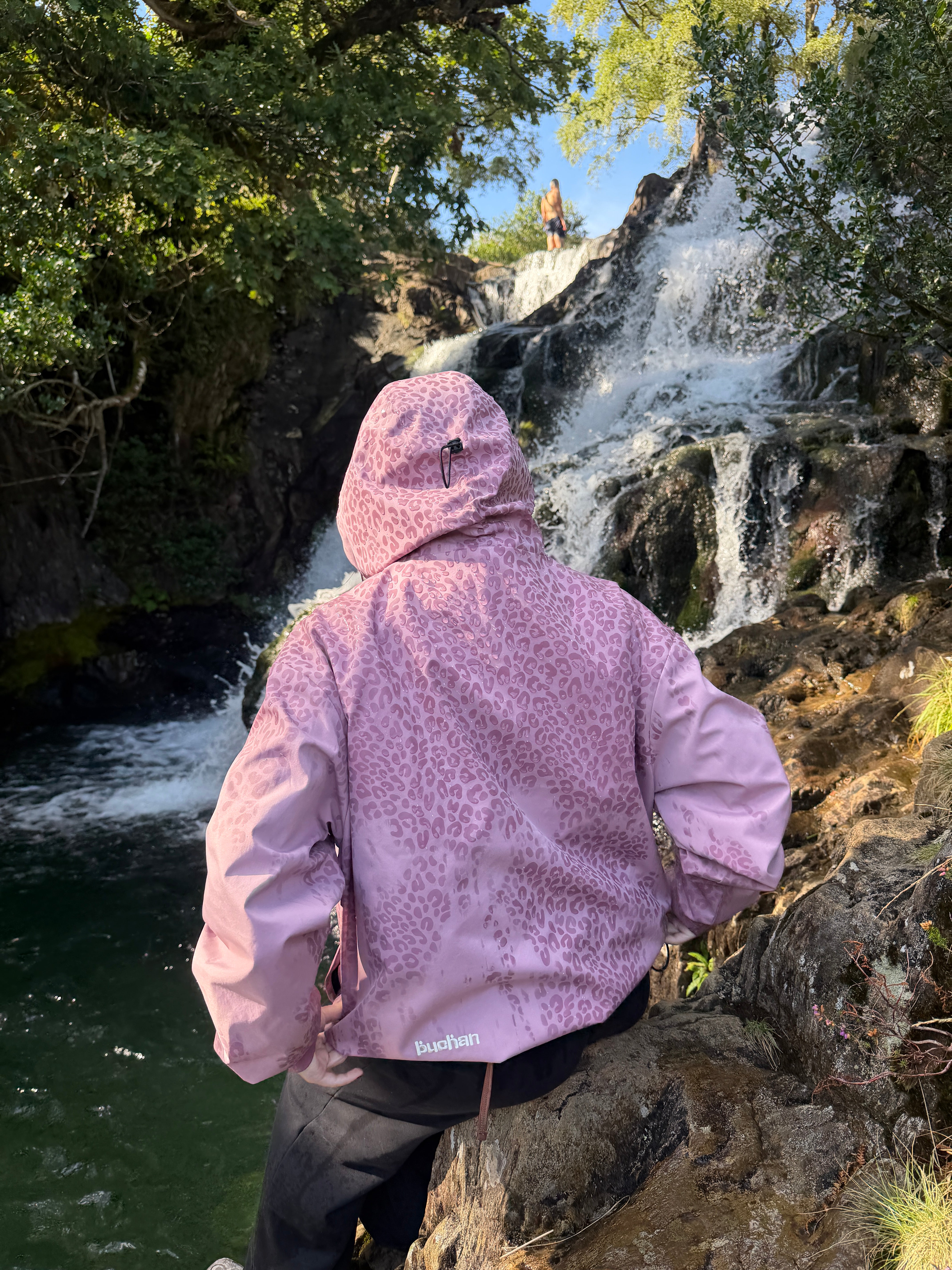 Water Reactive Cheetah Rain Jacket - Pink — source media 11