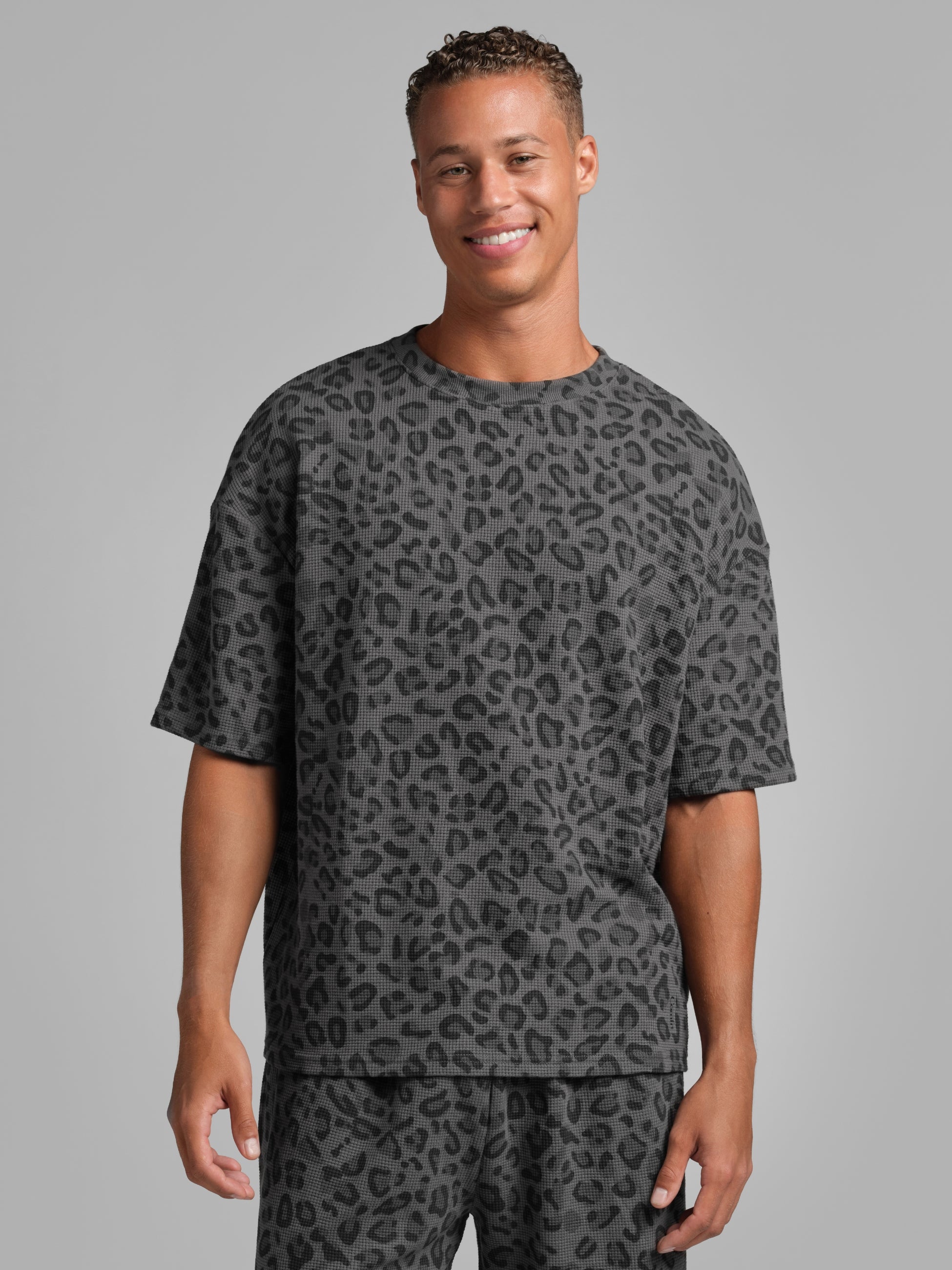 🔥 CLEARANCE SALE | 12-Pack Women’s Comfy T-Shirt & Shorts Sets – Only $26.99