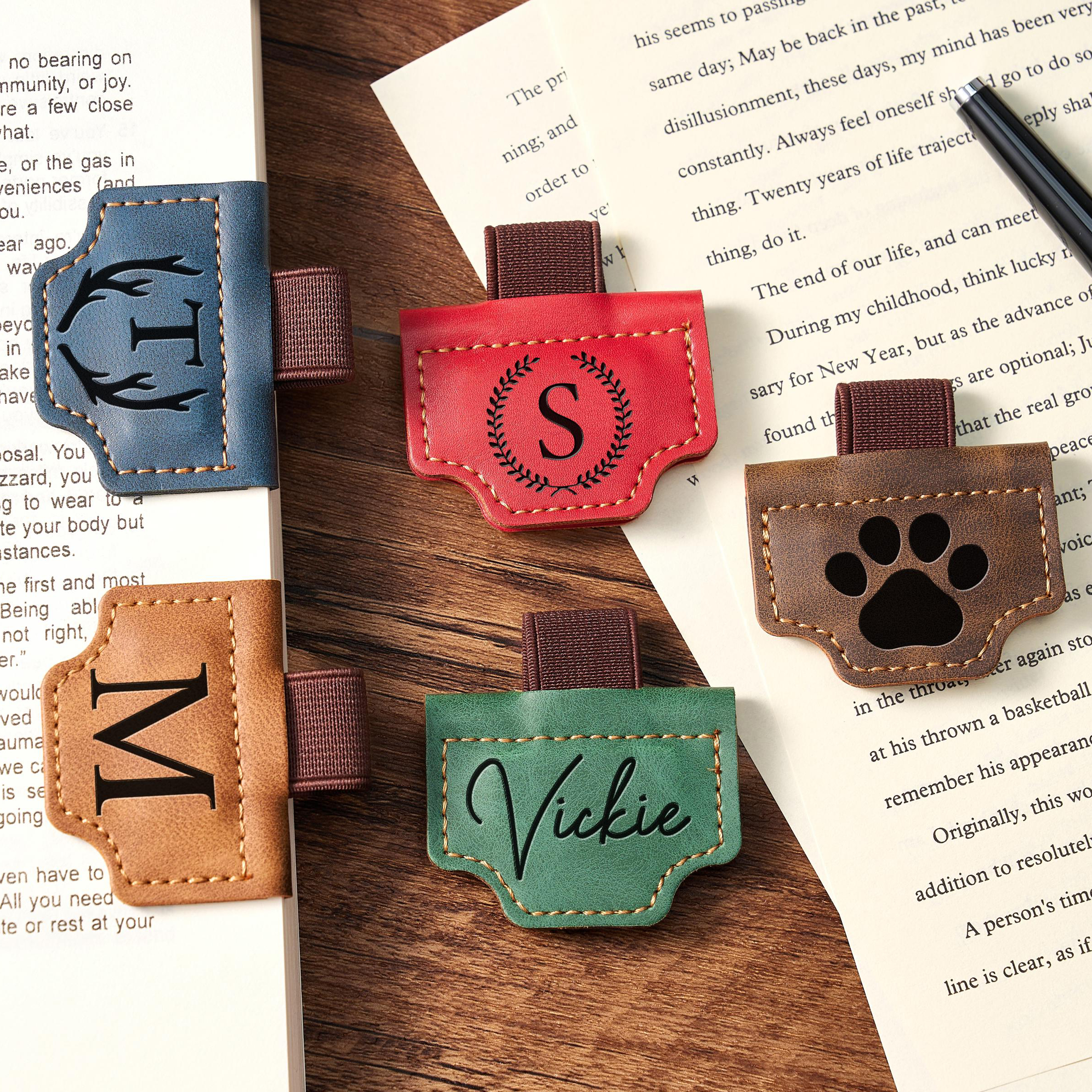 [Copy]Personalized Magnetic Leather Bookmark with Pen Holder, Custom Name Engraved Gift for Book Lovers, Readers & Writers