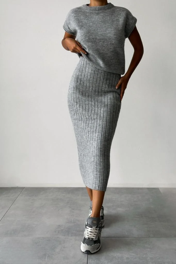 Sleeveless Vest + Knitted Skirt Two-piece Set
