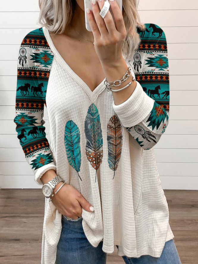 Women's western ethnic style feather print V-neck T-shirt.
