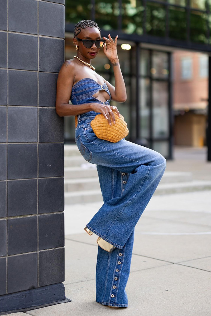 Fashion High Rise Multi Button Jeans