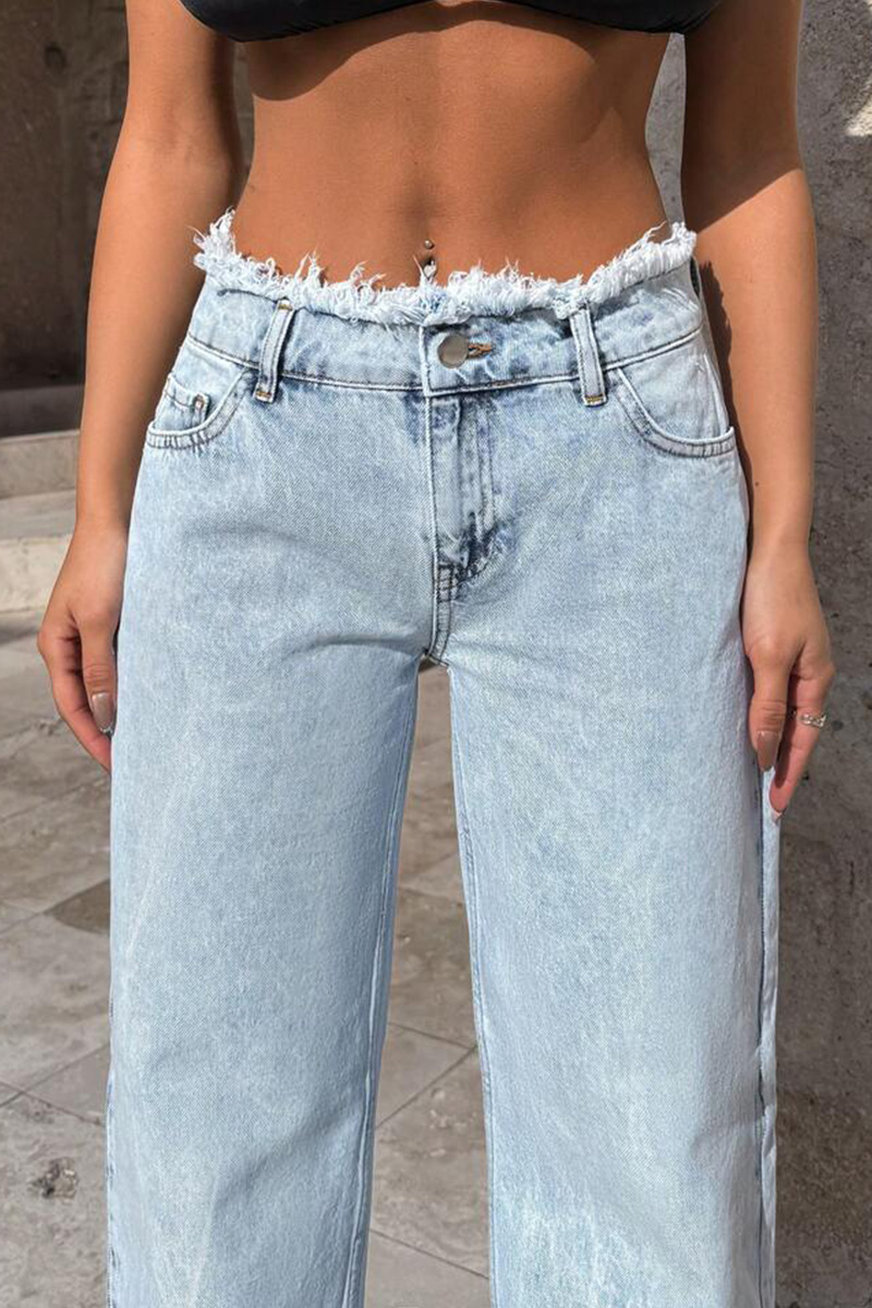Women's Distressed Droopy Wide-Leg Denim Jeans