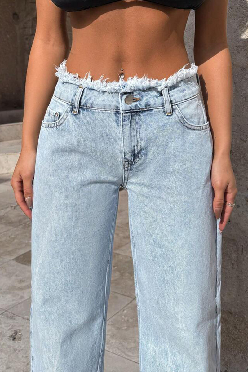 Women's Distressed Droopy Wide-Leg Denim Jeans