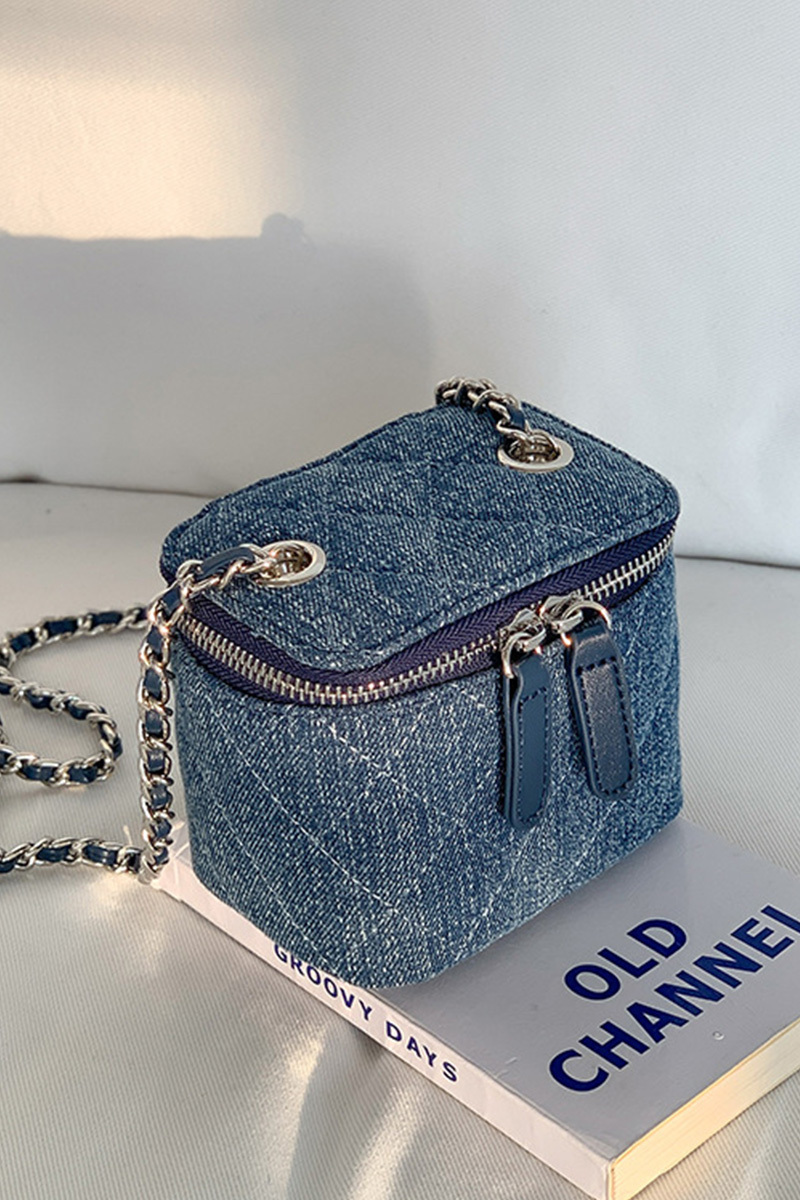 Women's Structured Quilted with Chain Box Bag