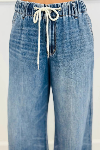 Stylish Ladies' Soft Stretch Wide-Leg Jeans