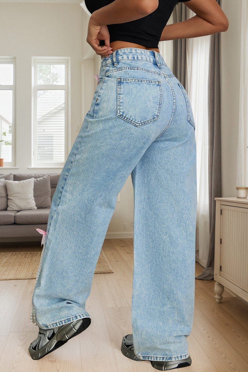 Chic Bow-Adorned Pearl Accent Distressed High-Waist Jeans