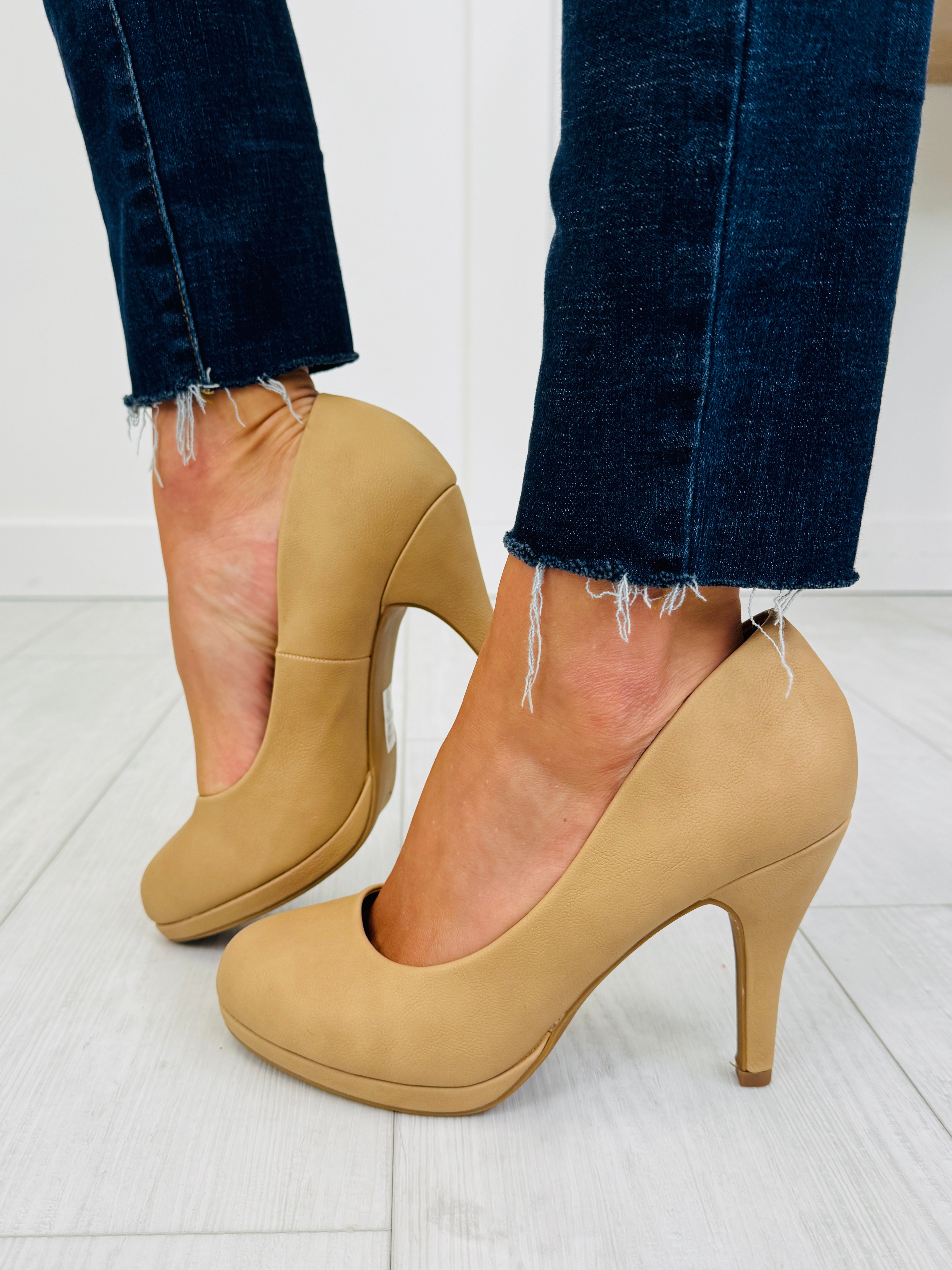 Women's Heels - product view 3