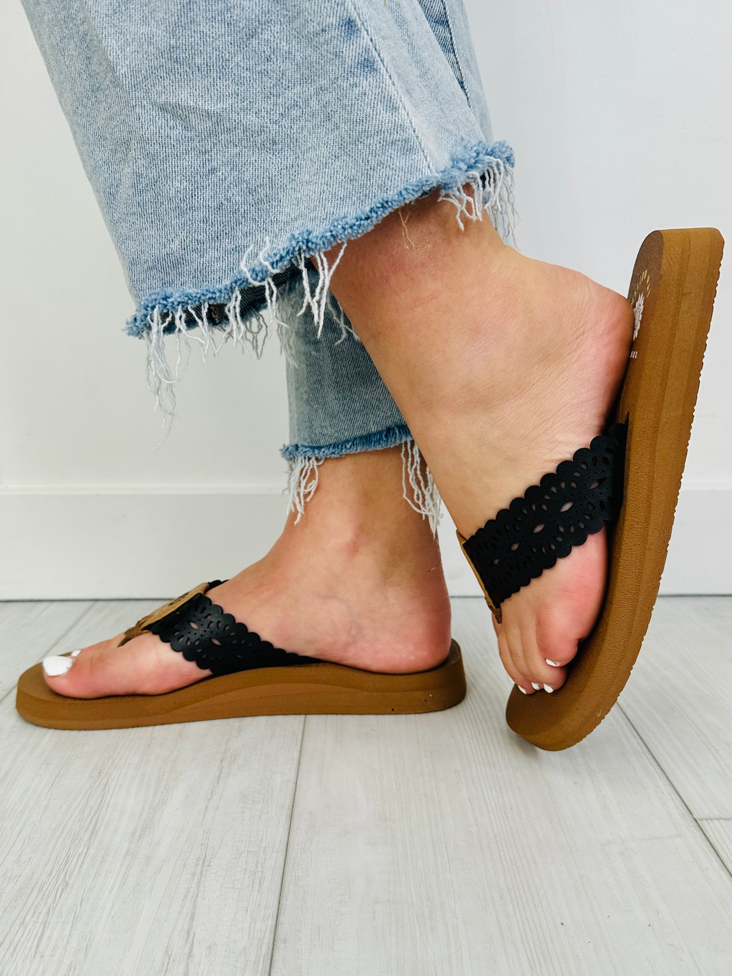 Women's Black Cushioned Flip Flops - product view 2