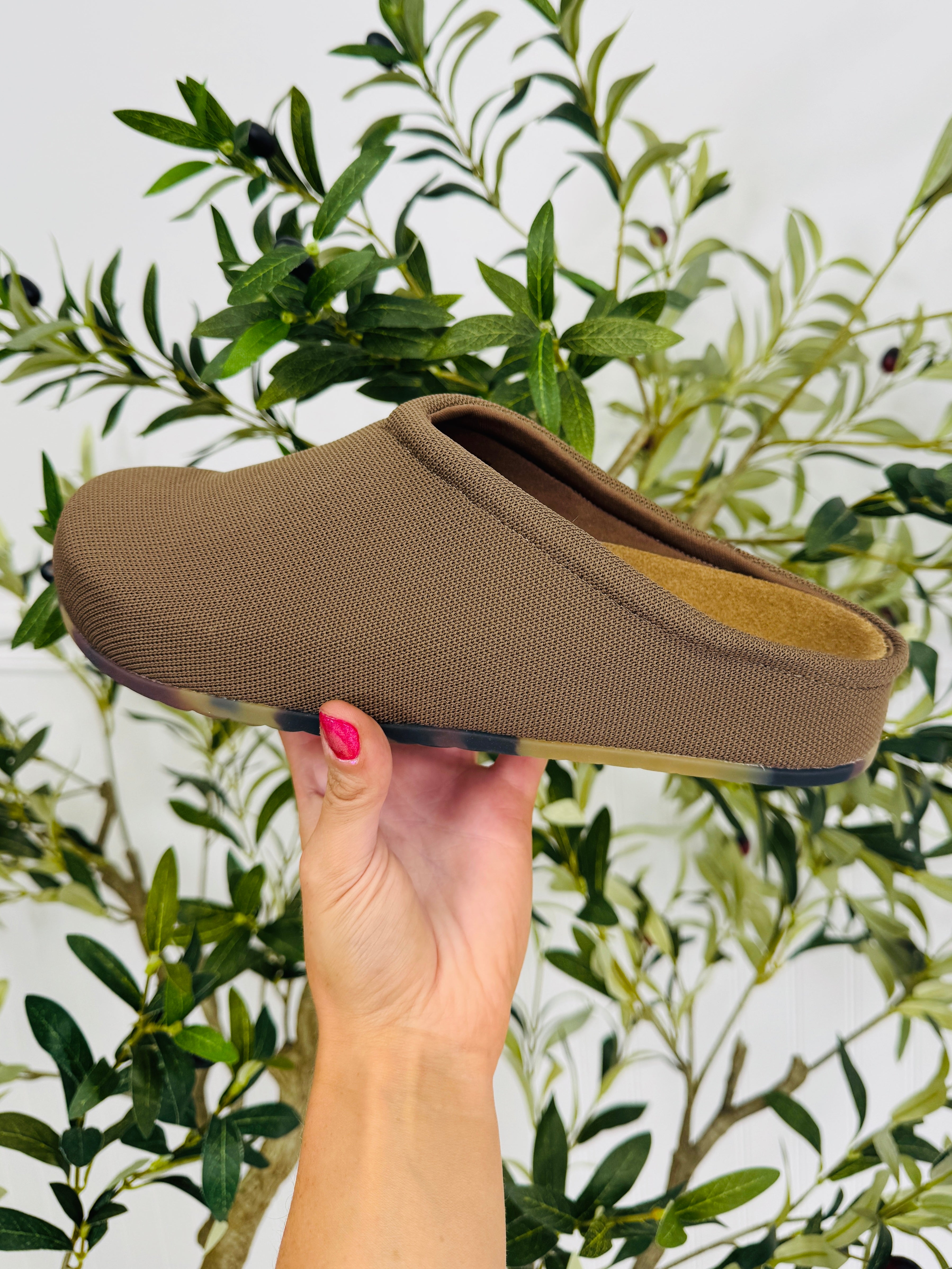 Women's Cushioned Clogs - product view 1