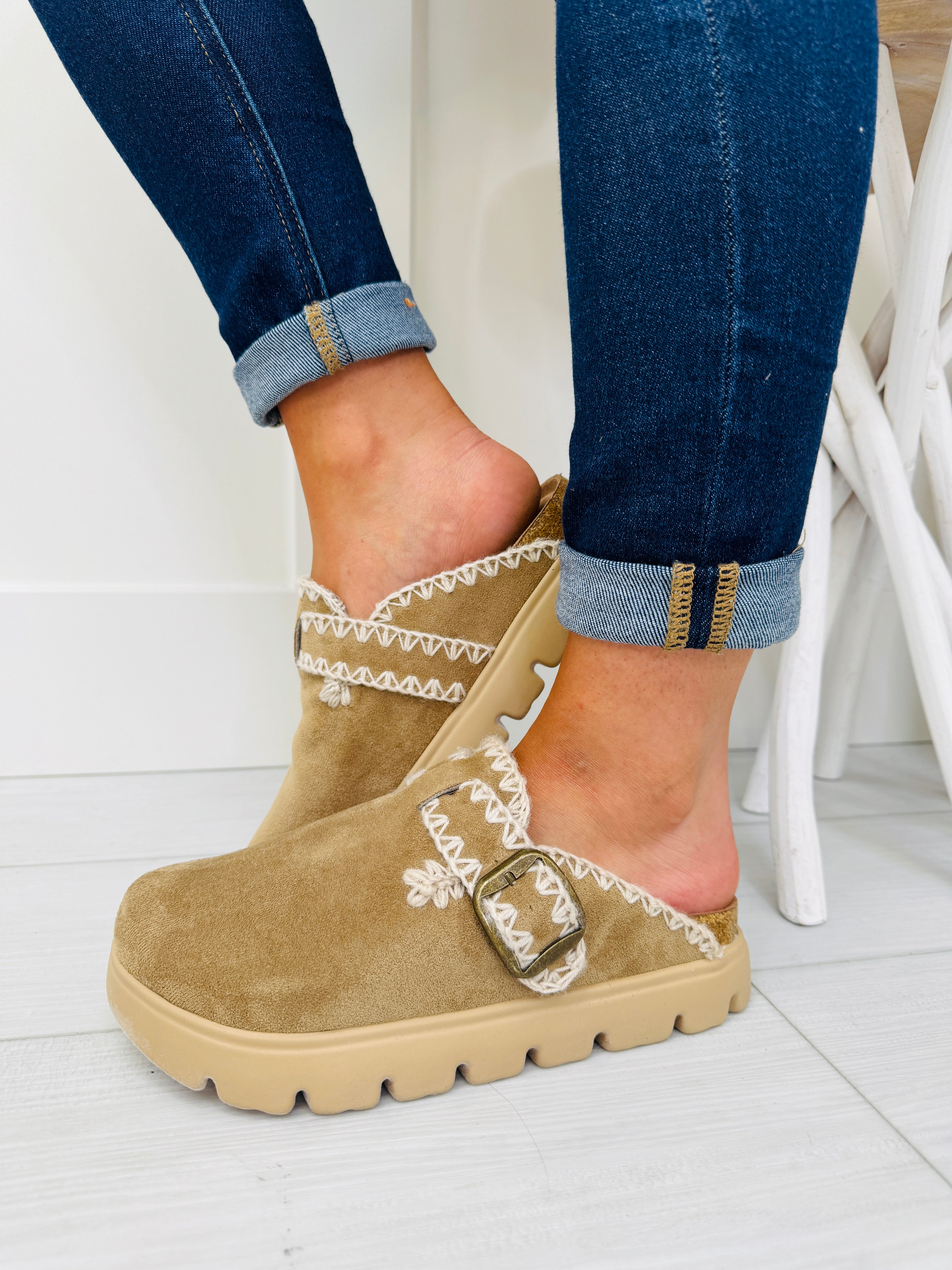Women's Multiple Colors Suede-Look Clogs - product view 4