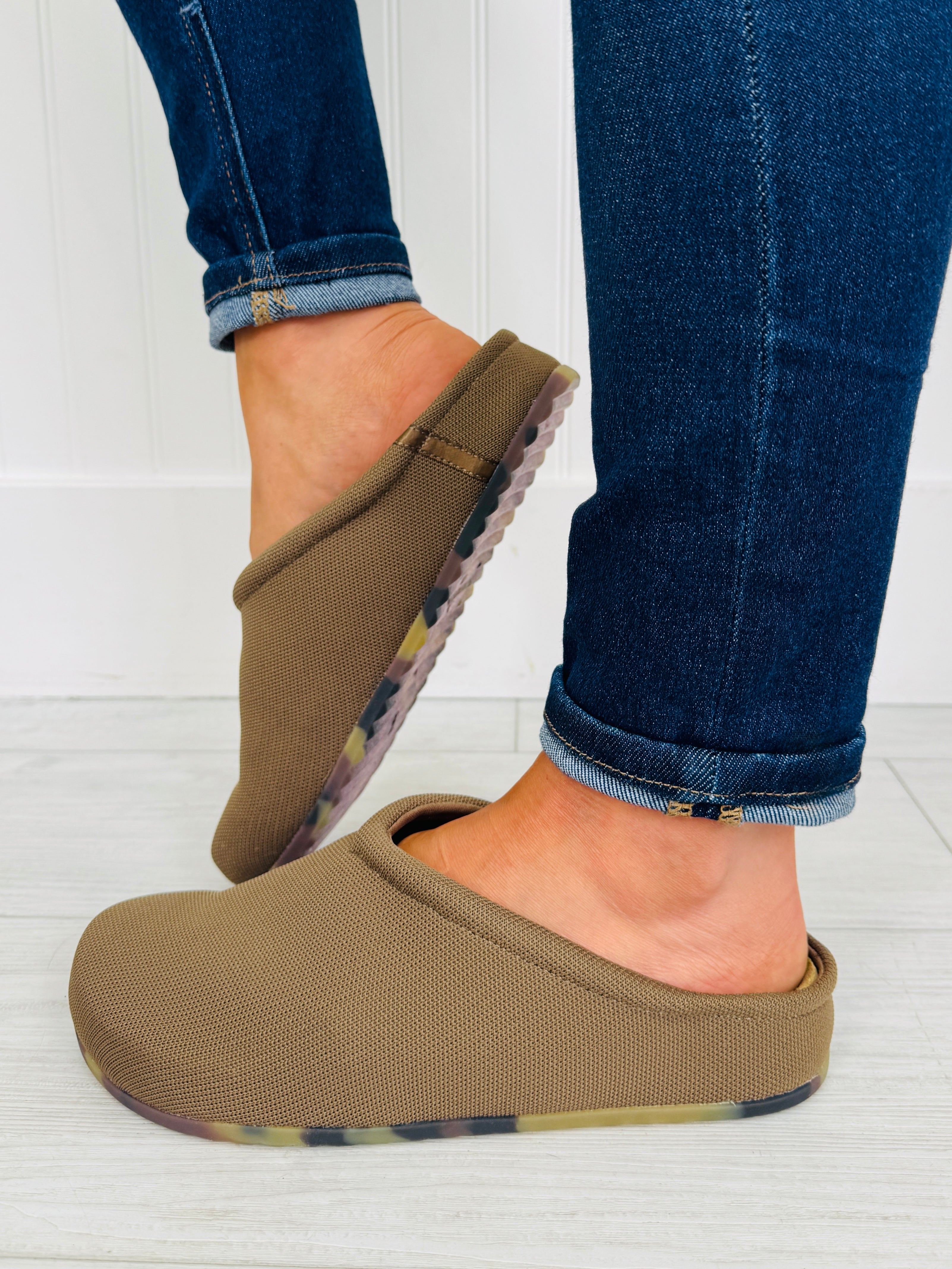 Women's Cushioned Clogs - product view 2