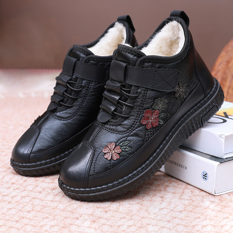 Women’s Cozy Winter Boots – Retro Style with Warm Lining