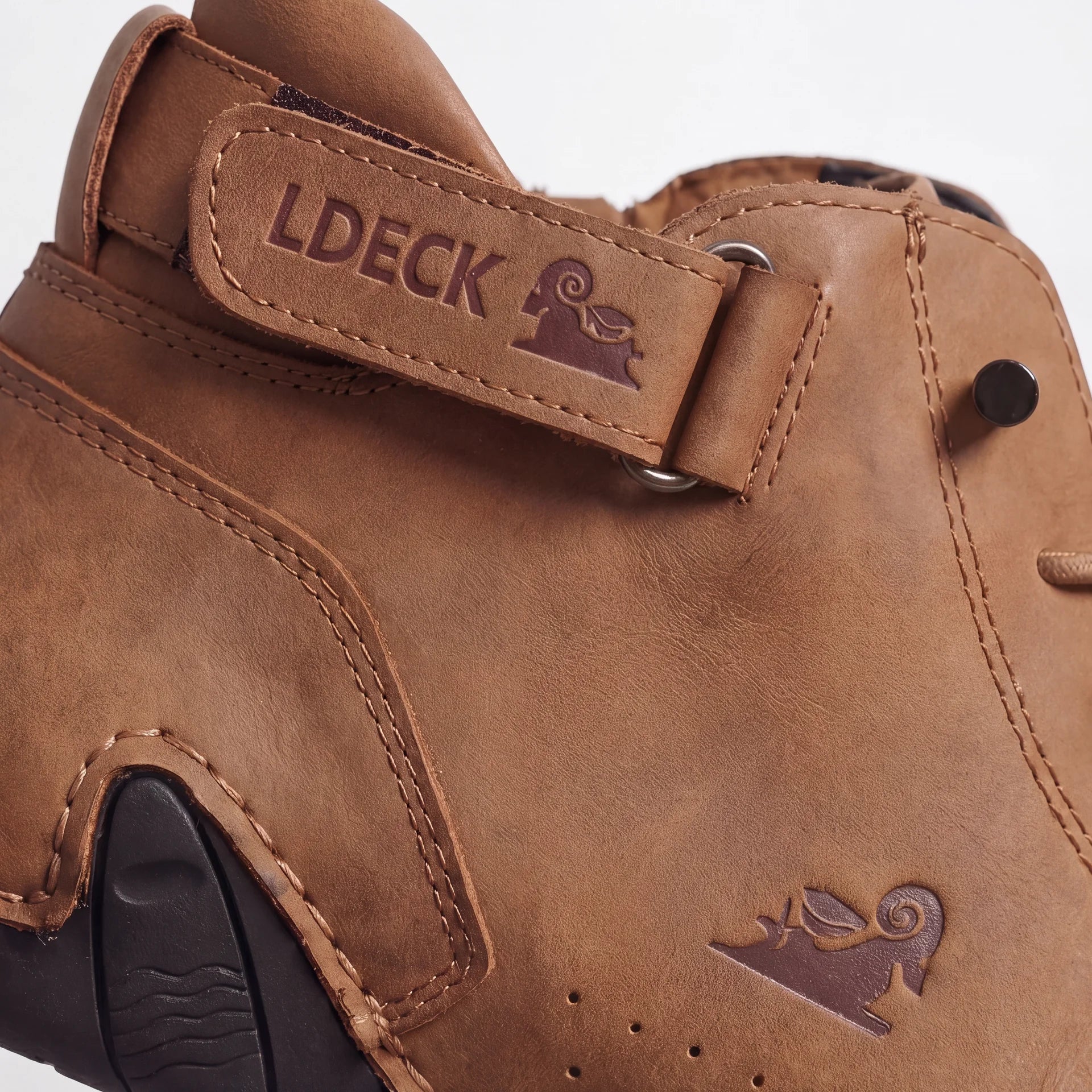 LuviaLDeck - Waterproof and breathable orthopedic shoes