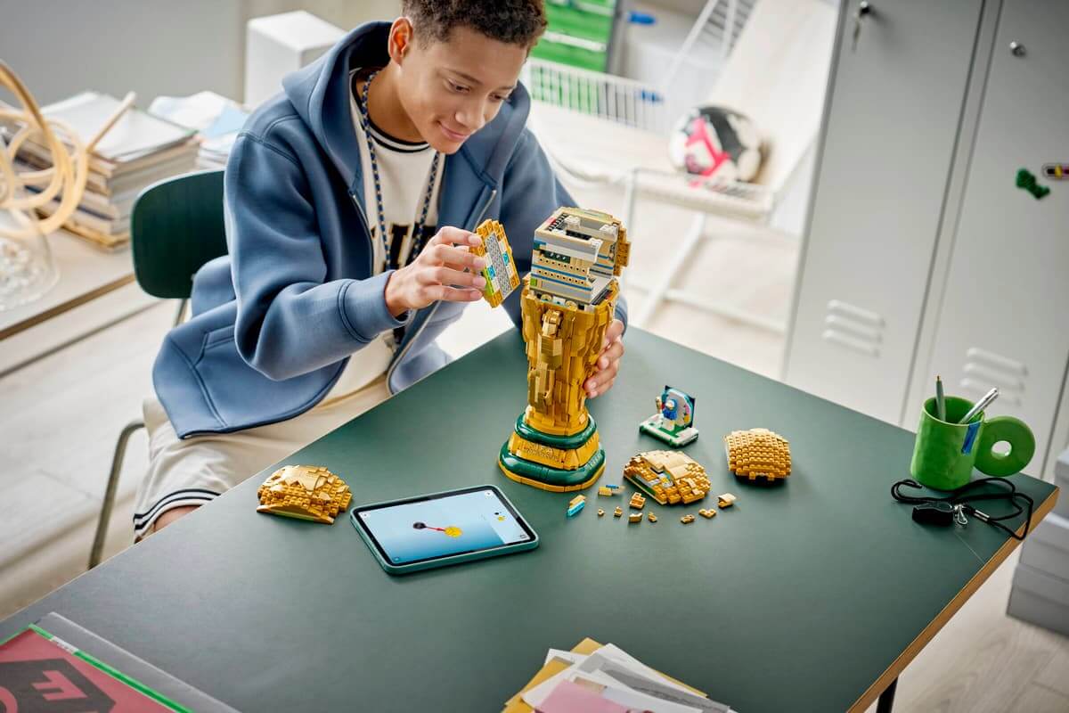 43020 FIFA World Cup™ Official Trophy