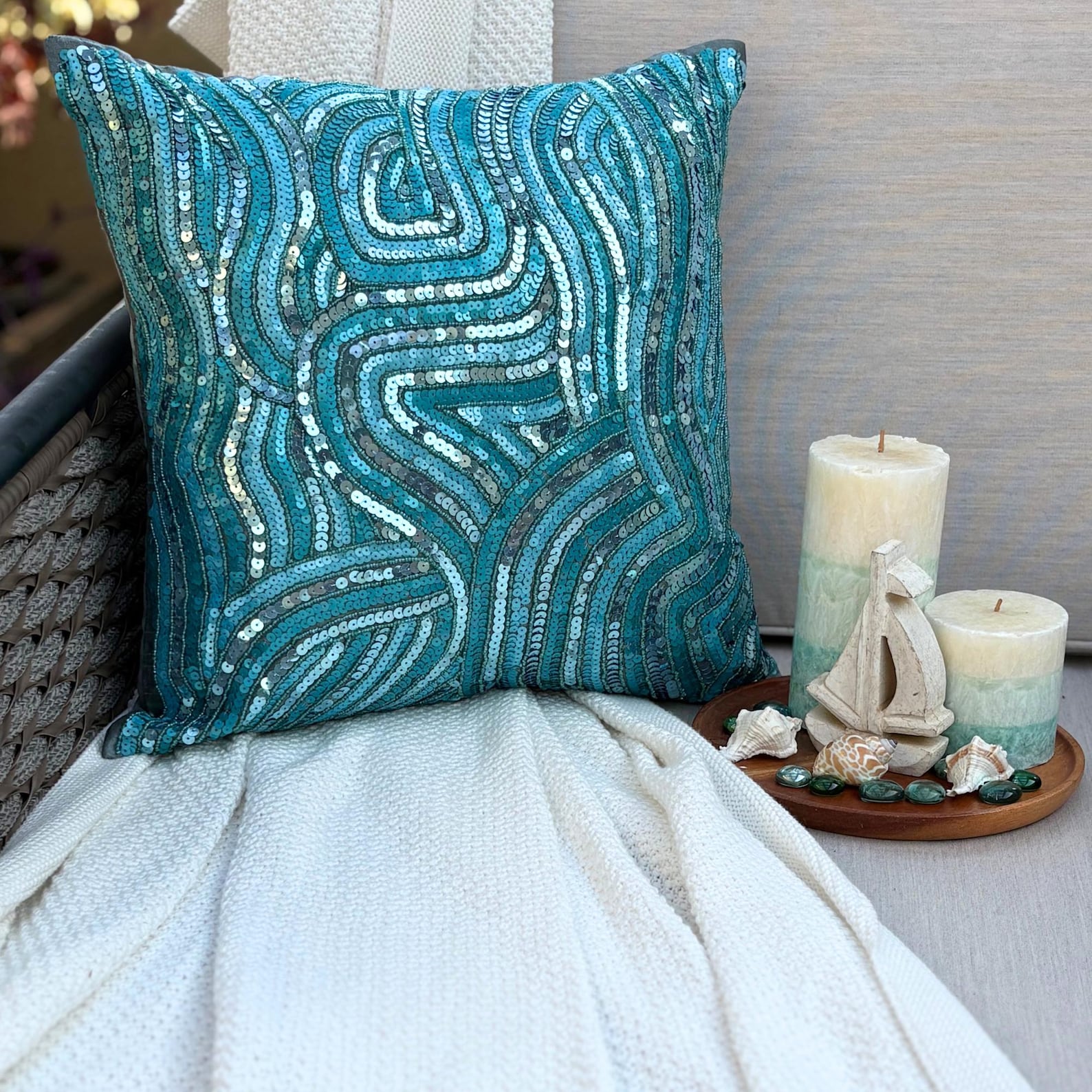 Interlocking Pattern throw pillow cover, product view 4
