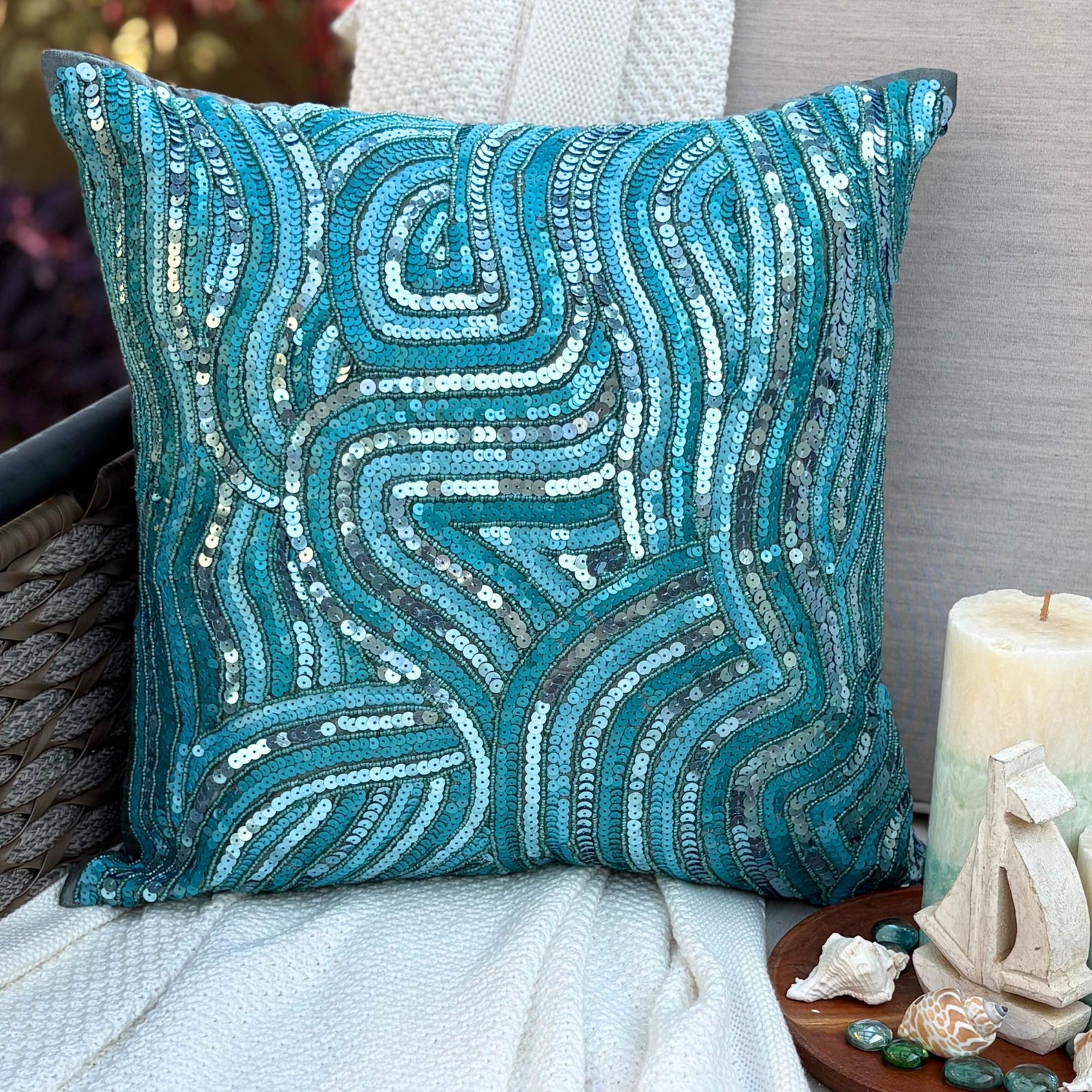 Interlocking Pattern throw pillow cover, product view 1