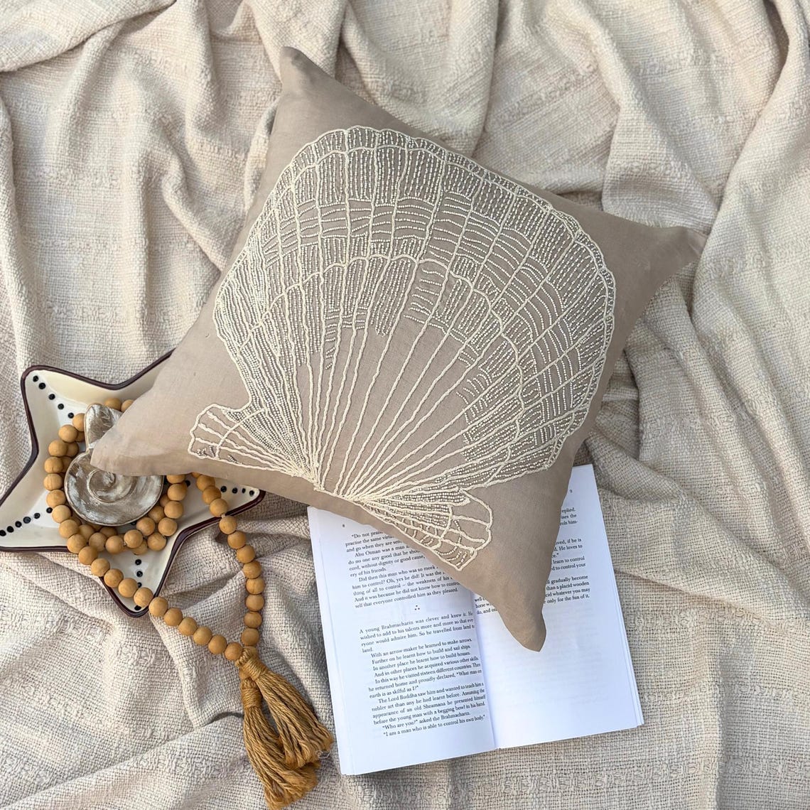 Scallop Shell throw pillow cover, product view 2